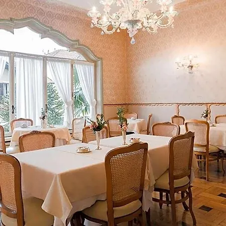 Hotel Du Parc 3*